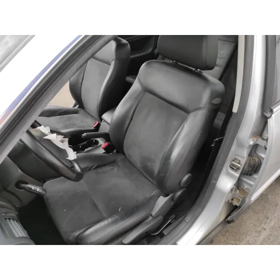 VOLKSWAGEN PASSAT BERLINA (3B3) '2003 1.9 TDI PLATA