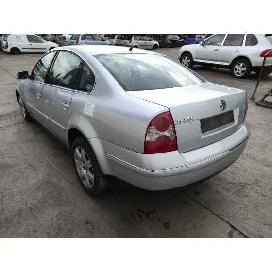 VOLKSWAGEN PASSAT BERLINA (3B3) '2003 1.9 TDI PLATA