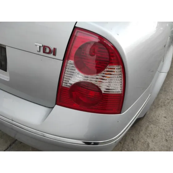 VOLKSWAGEN PASSAT BERLINA (3B3) '2003 1.9 TDI PLATA