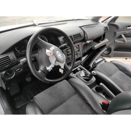 VOLKSWAGEN PASSAT BERLINA (3B3) '2003 1.9 TDI PLATA