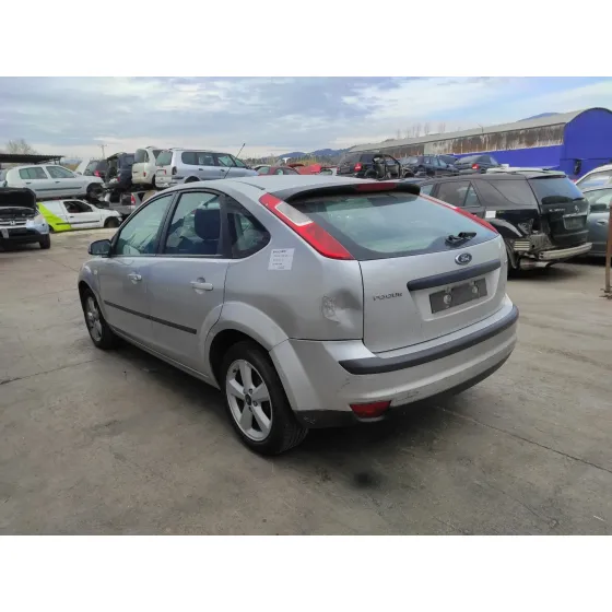 FORD FOCUS BERLINA (CAP) '2005 * PLATA