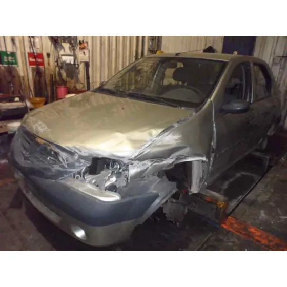 DACIA LOGAN '2005 1.4 CAT VERDE METALIZADO
