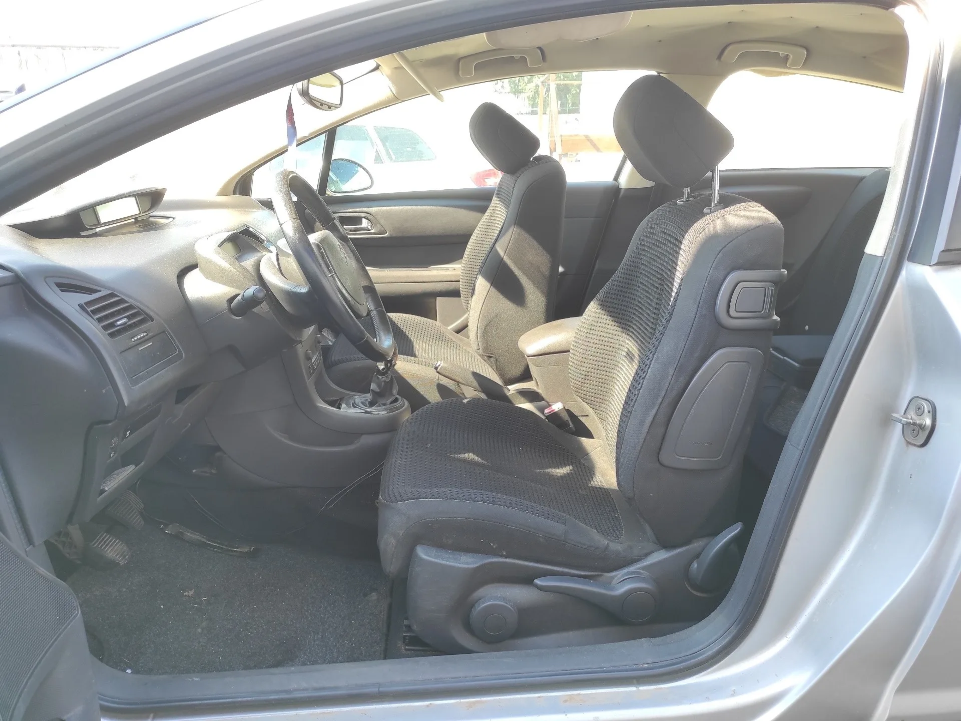 CITROEN C4 COUPE '2006 1.6 16V HDI FAP PLATA