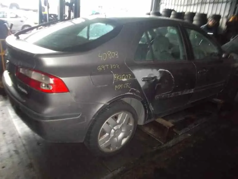 RENAULT LAGUNA II (BG0) RENAULT LAGUNA II (BG0) '2004 2.2 DCI TURBODIESEL GRIS 2001