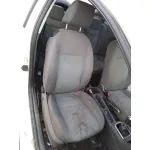 FORD FOCUS BERLINA (CAP) FORD FOCUS BERLINA (CAP) '2005 1.6 16V CAT BLANCO 2004