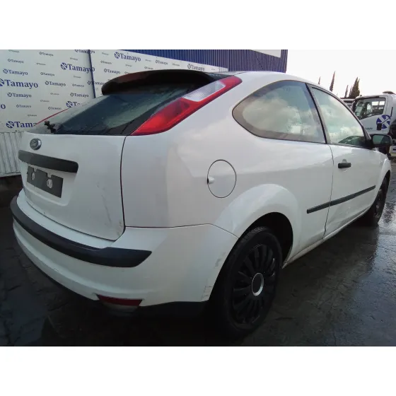 FORD FOCUS BERLINA (CAP) '2005 1.6 16V CAT BLANCO