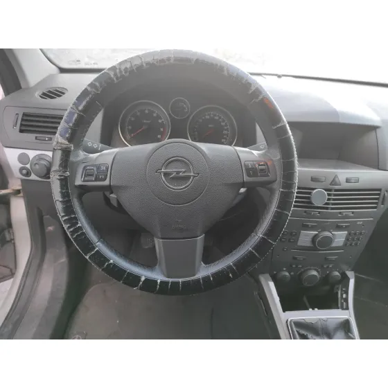 OPEL ASTRA GTC '2007 1.6 16V PLATA