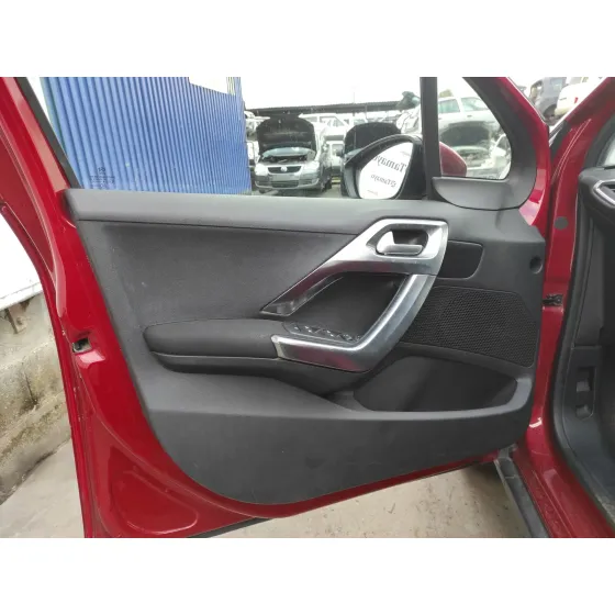 PEUGEOT 2008 (--.2013->) '2017 1.2 12V E-THP ROJO