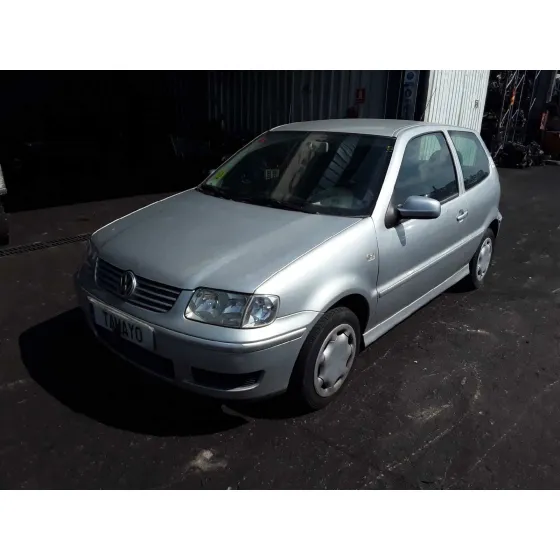 VOLKSWAGEN POLO BERLINA (6N2) '2001 TRENDLINE PLATA