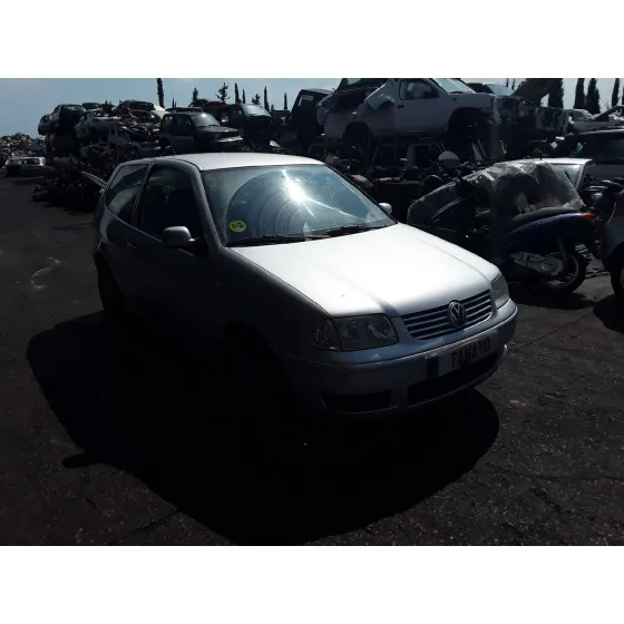 VOLKSWAGEN POLO BERLINA (6N2) '2001 TRENDLINE PLATA