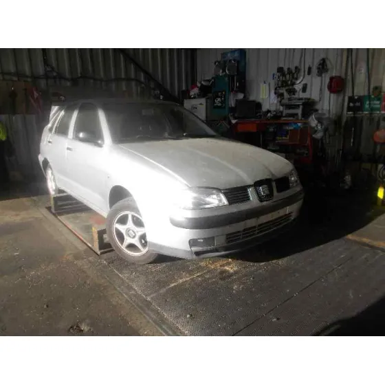 SEAT CORDOBA BERLINA (6K2) '2002 1.4 16V PLATA