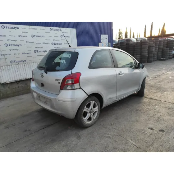 TOYOTA YARIS '2010 * PLATA