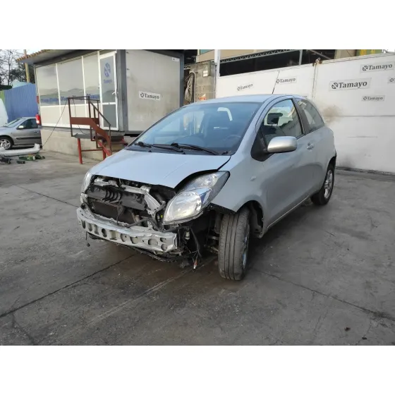 TOYOTA YARIS '2010 * PLATA