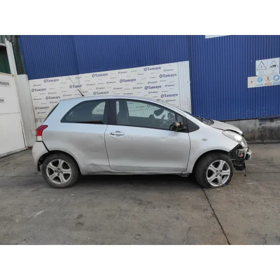 TOYOTA YARIS '2010 * PLATA