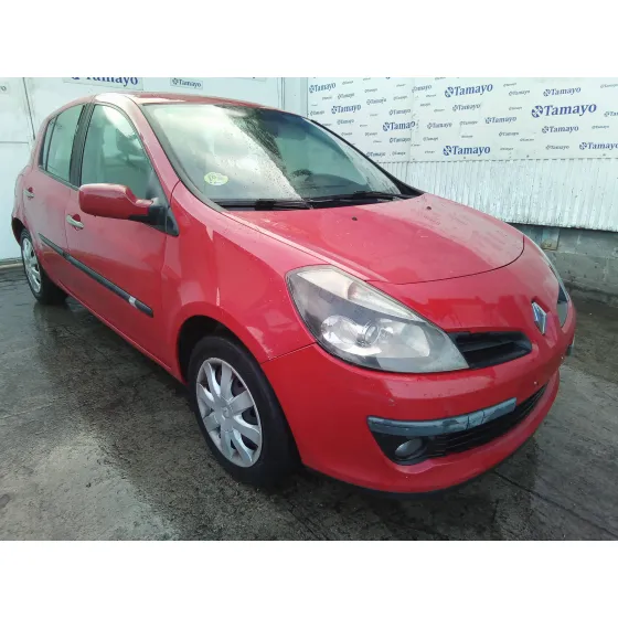 RENAULT CLIO III '2005 1.4 16V ROJO