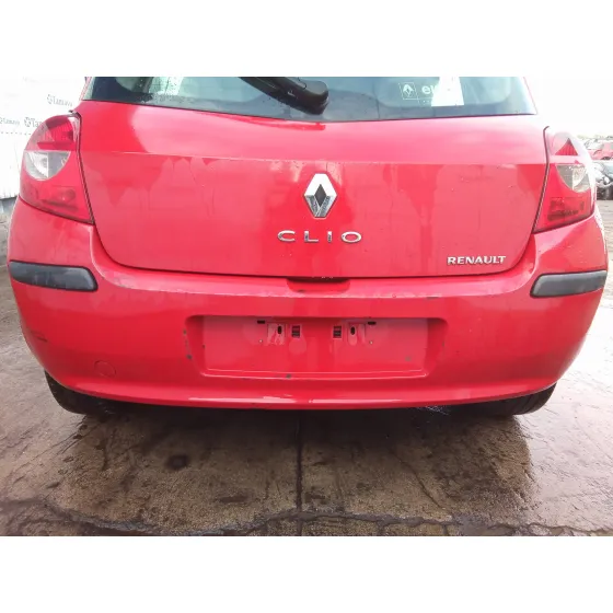 RENAULT CLIO III '2005 1.4 16V ROJO