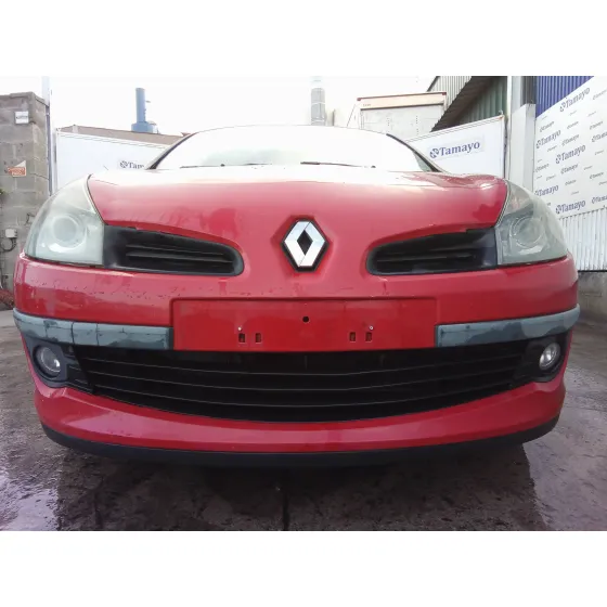 RENAULT CLIO III '2005 1.4 16V ROJO