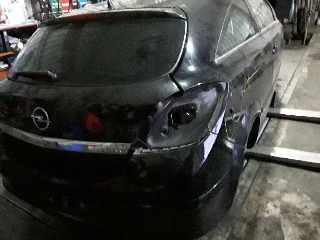 OPEL ASTRA H BER. OPEL ASTRA H BER. '2005 1.7 16V CDTI NEGRO 2006