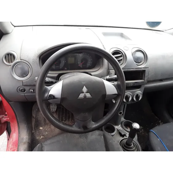 MITSUBISHI COLT BERLINA 3 (Z30) '2010 * ROJO