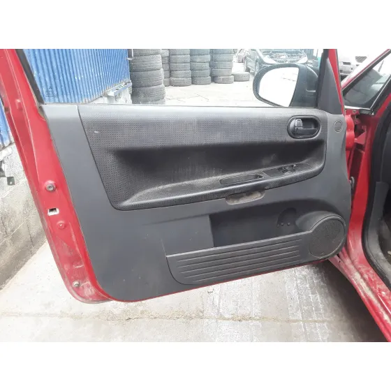 MITSUBISHI COLT BERLINA 3 (Z30) '2010 * ROJO