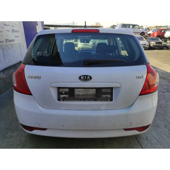 KIA CEE'D '2010 1.6 CRDI CAT BLANCO