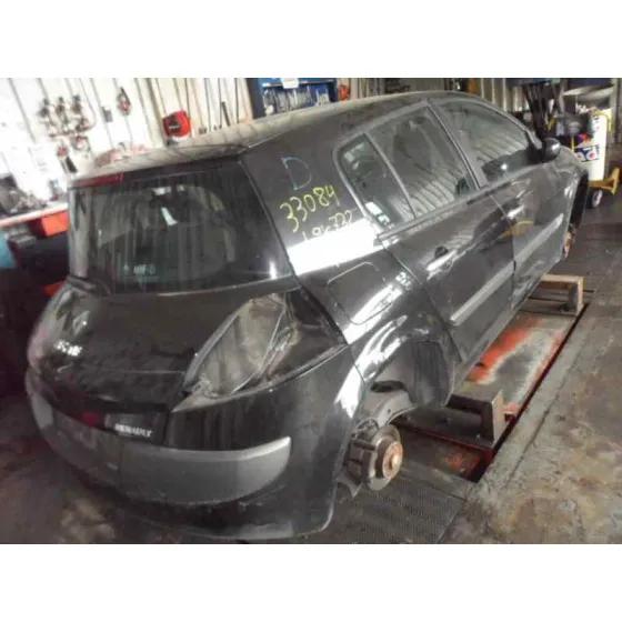 RENAULT MEGANE II BERLINA 5P '2006 1.5 DCI DIESEL NEGRO