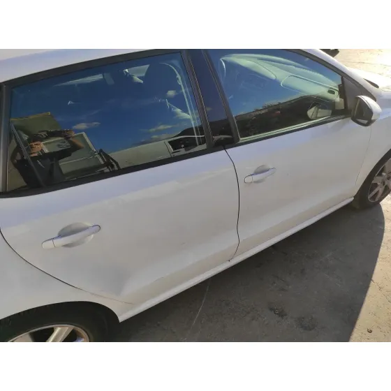 VOLKSWAGEN POLO (6R1) '2011 1.6 TDI BLANCO