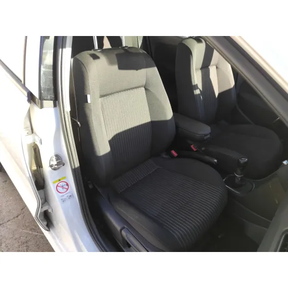 VOLKSWAGEN POLO (6R1) '2011 1.6 TDI BLANCO