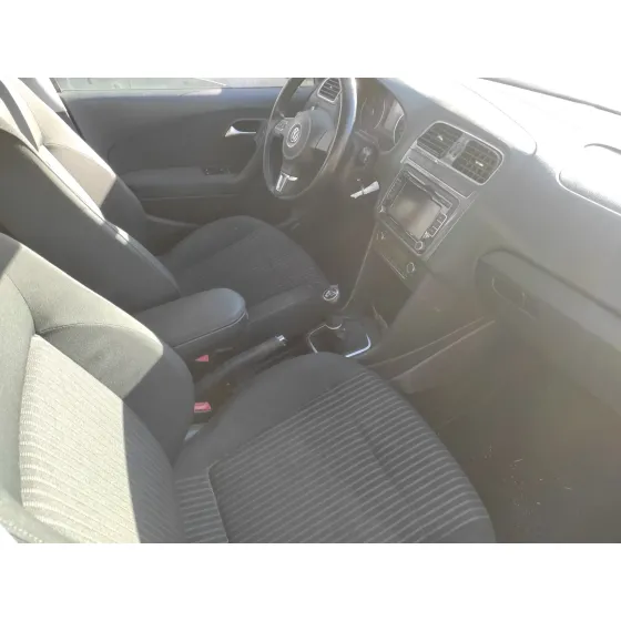 VOLKSWAGEN POLO (6R1) '2011 1.6 TDI BLANCO