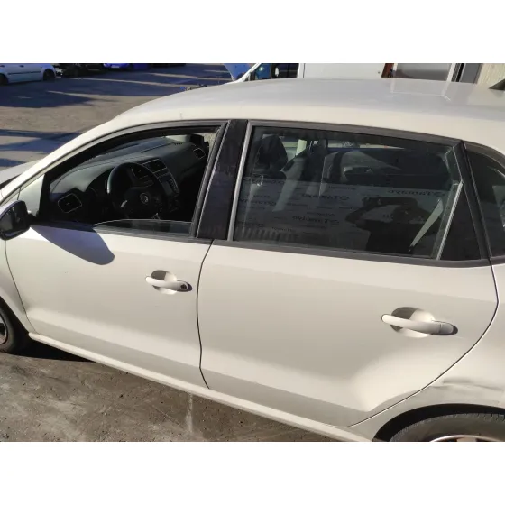 VOLKSWAGEN POLO (6R1) '2011 1.6 TDI BLANCO