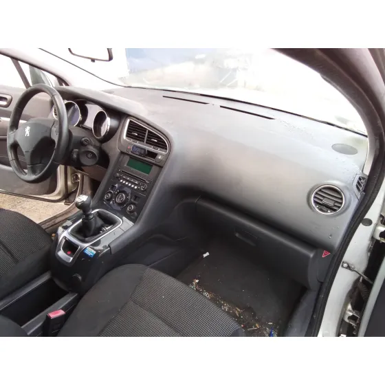 PEUGEOT 5008 '2010 1.6 HDI FAP CAT (9HZ / DV6TED4) PLATA