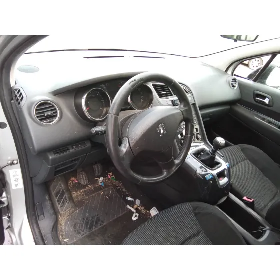 PEUGEOT 5008 '2010 1.6 HDI FAP CAT (9HZ / DV6TED4) PLATA