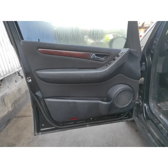 MERCEDES CLASE A (W169) '2006 * NEGRO