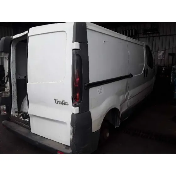 RENAULT TRAFIC CAJA CERRADA (AB 4.01) '2004 1.9 DIESEL BLANCO