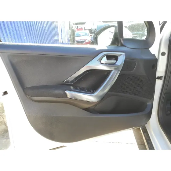PEUGEOT 2008 (--.2013->) '2017 1.2 12V E-THP / PURETECH BLANCO