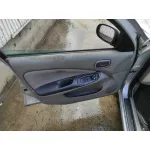 NISSAN ALMERA (N16/E) NISSAN ALMERA (N16/E) '2002 1.5 16V CAT PLATA 2000