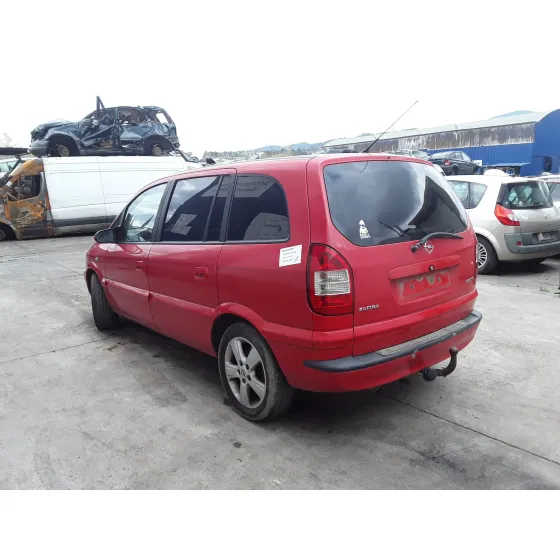 OPEL ZAFIRA A '2005 * ROJO