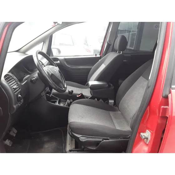 OPEL ZAFIRA A '2005 * ROJO