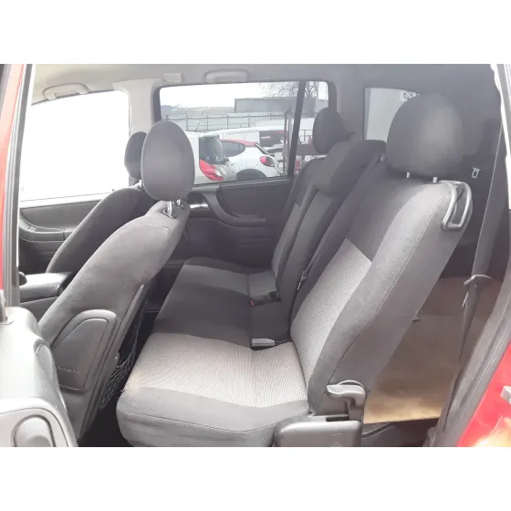 OPEL ZAFIRA A '2005 * ROJO