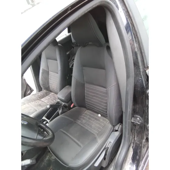 VOLVO S40 BERLINA '2005 2.0 DIESEL CAT NEGRO