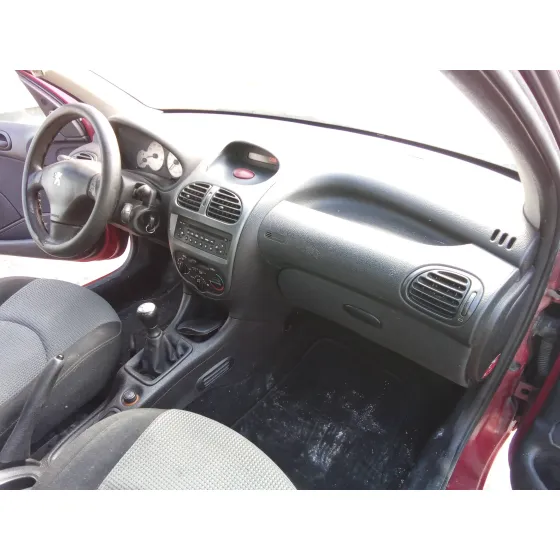 PEUGEOT 206 BERLINA '2003 1.4 ROJO