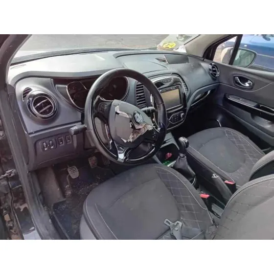 RENAULT CAPTUR '2014 * NEGRO