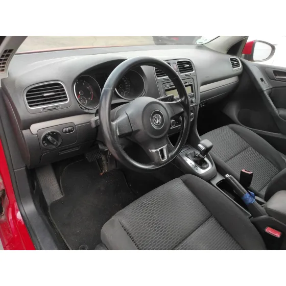 VOLKSWAGEN GOLF VI (5K1) '2010 1.2 TSI ROJO