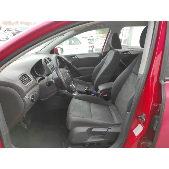 VOLKSWAGEN GOLF VI (5K1) '2010 1.2 TSI ROJO