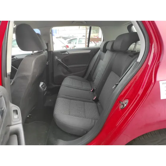 VOLKSWAGEN GOLF VI (5K1) '2010 1.2 TSI ROJO