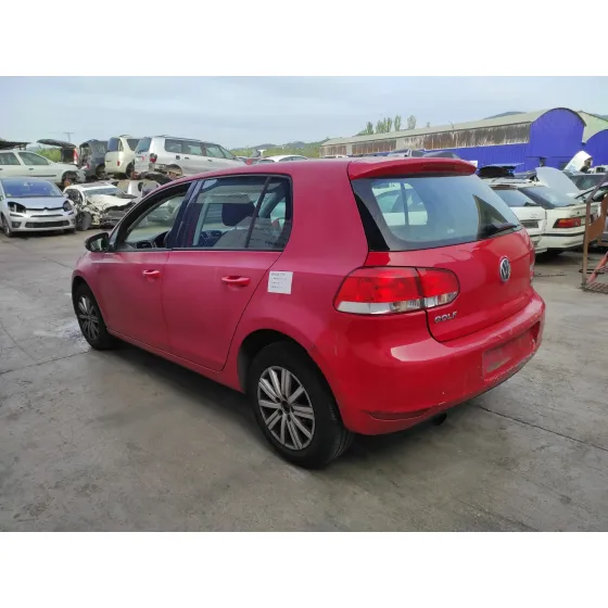 VOLKSWAGEN GOLF VI (5K1) '2010 1.2 TSI ROJO