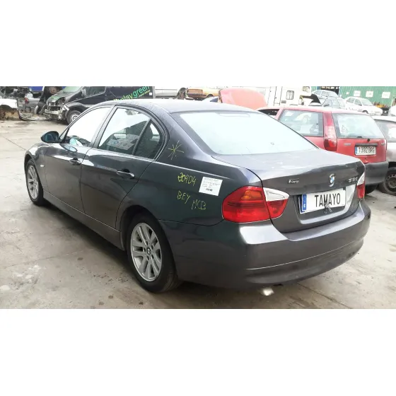 BMW SERIE 3 BERLINA (E90) '2006 318D GRIS OSCURO