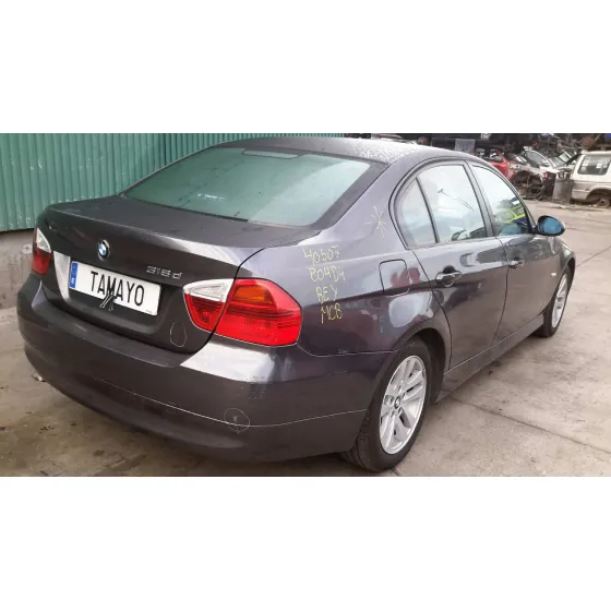 BMW SERIE 3 BERLINA (E90) '2006 318D GRIS OSCURO