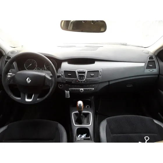 RENAULT LAGUNA GRANDTOUR III '2008 2.0 16V NEGRO