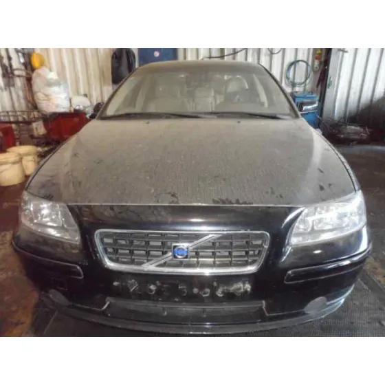 VOLVO S 60 BERLINA '2005 2.4 DIESEL NEGRO